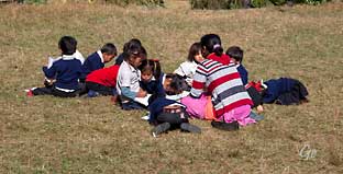 Nepal_trekking_Ghandruk_skoleklasse