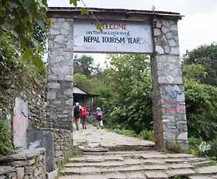 Nepal_trekking_Pothana_Ghandruk