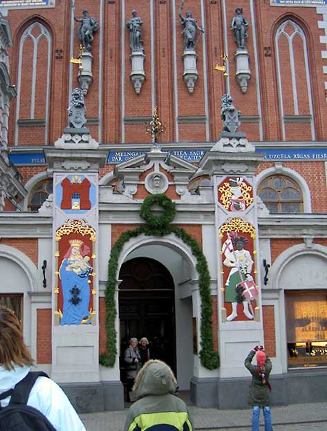 Riga_svarthodenes_bygning