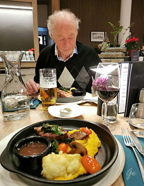 Radisson-Red_Gamo-restaurant