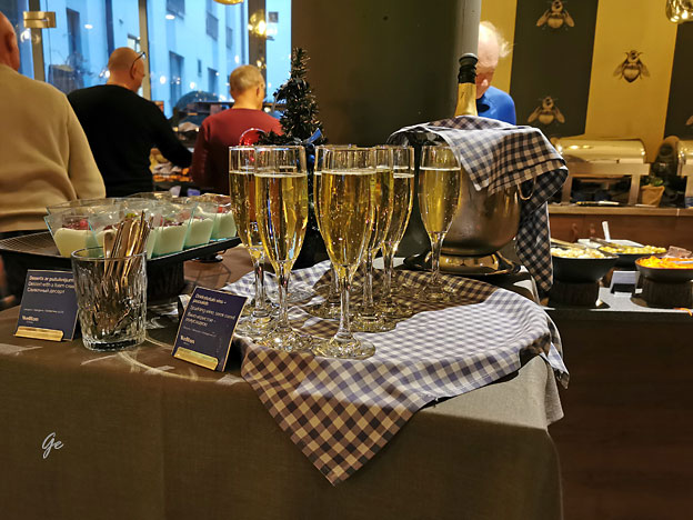 Riga_frokost_hotel-Wellton