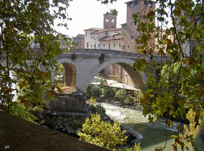 Roma_Campo-de-Fiori_Ponte_Fabbricio