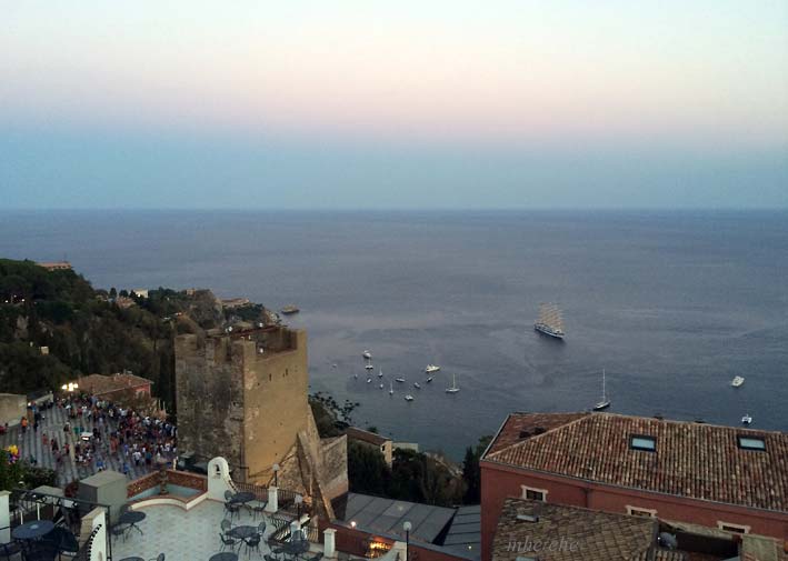 Taormina_fra_hotellterrassen_skute