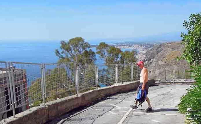 Taormina_sti_til_Naxos_Sicilia