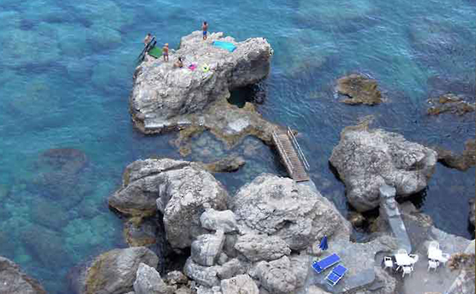 Taormina_strand_island