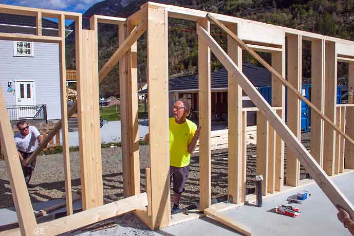 Laerdal_gjenoppbygging