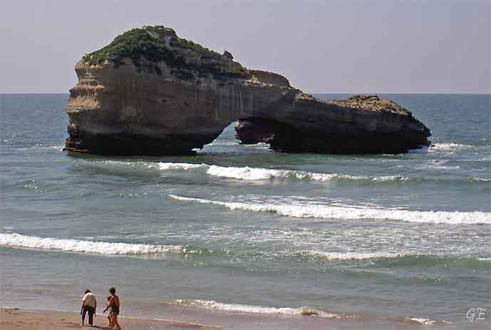 Frankrike_Biarritz_klippe_og_strand