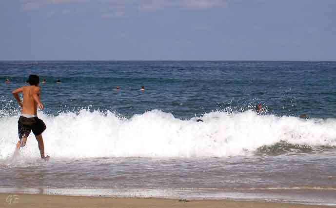 Frankrike_Biarritz_strand_og_bolge