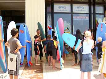 Frankrike_Biarritz_surfere