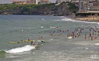 Frankrike_Biarritz_surfing