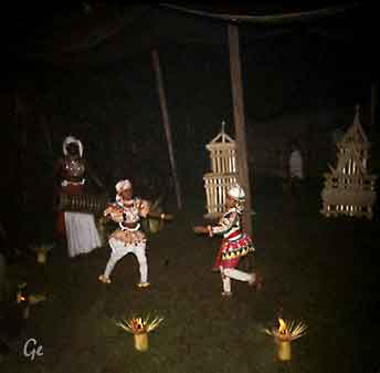 Ceylon_Hikkaduwa_lokalt_show