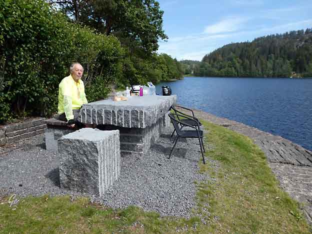 Vestfold_Vassbotnvannet_rasteplass