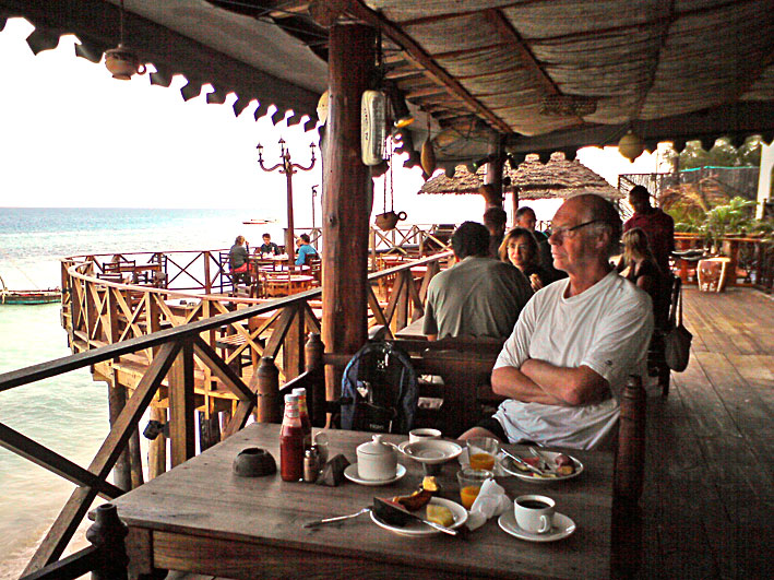 Zanzibar_frokost_paa LangiLangi