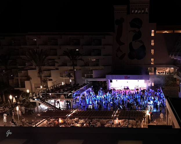 Tenerife_Ruo-Buenavista_Riuparty-white