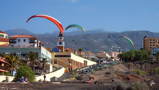 Tenerife_hangglider_ved_Bahia-Principe