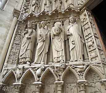 Frankrike_Paris_Notre_Dame_fasade