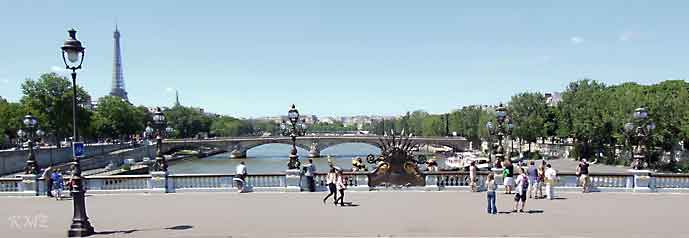 Frankrike_Paris_Seinen_med_Eiffeltaarnet