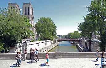 Frankrike_Paris_Seinen_og_Notre_Dame