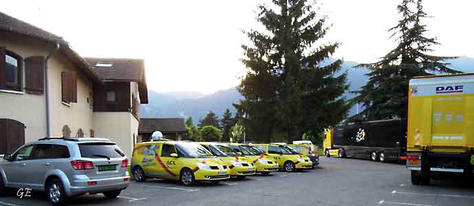 Tour_de_France_Albertville_LCL-biler