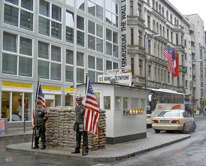 Tyskland_Berlin_Checkpoint_Charlie