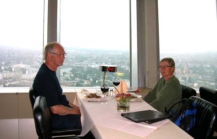 Tyskland_Berlin_Fernssehturm_middag