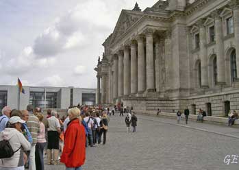 Tyskland_Berlin_Riksdagen_mange_vil_inn