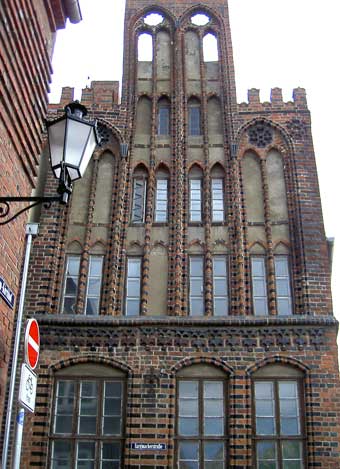 Tyskland_Wismar_huset_ved_skiltet