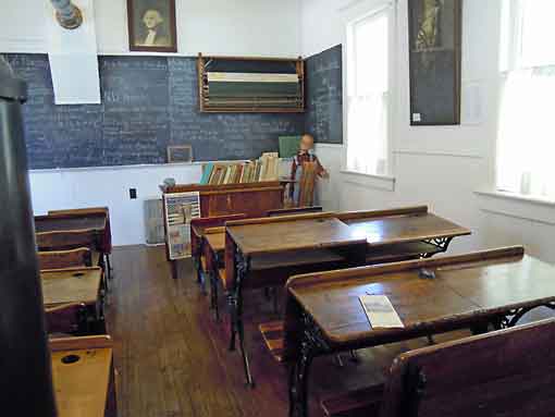 USA_North-Dakota_Jamestown_Buffalo_Museum_skole