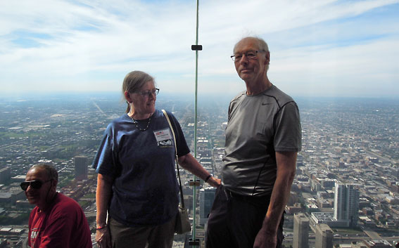 Illinois_Chicago_Grete_og_KM_i_Willys_tower