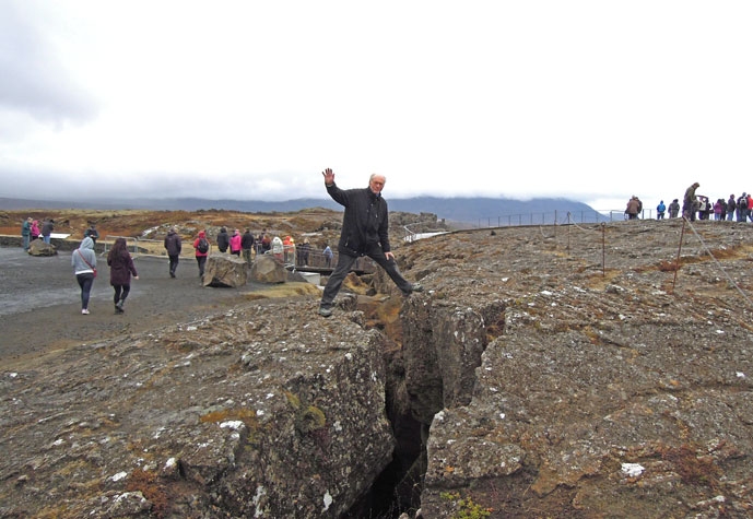 Island_Thingvellir_KM_mellom_Amerika_og_Europa