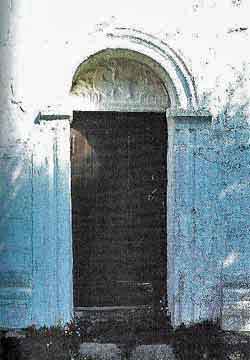Giske_kirke_sorportalen