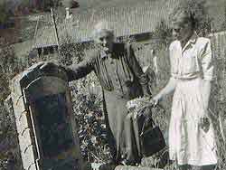 Sande_kirke_Gaular_Oline_og_Selma