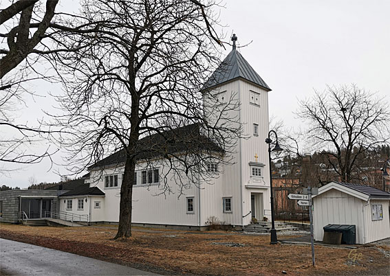 Slemmestad-kirke