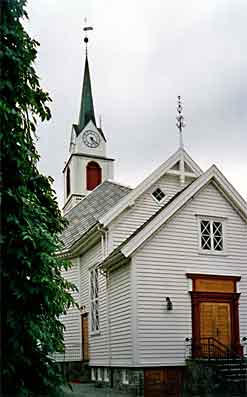 Ulstein_kirke_Ulsteinvik