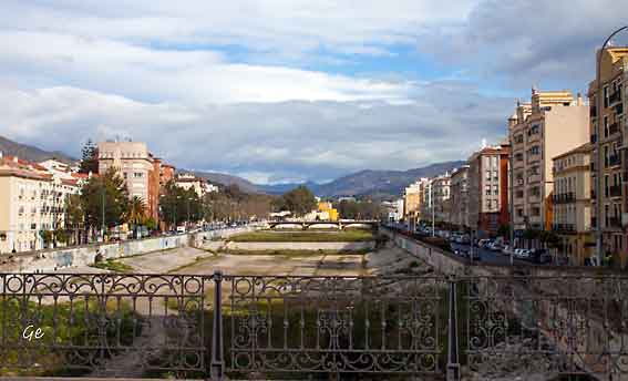 Spania_Malaga_Rio_Guadalmedina
