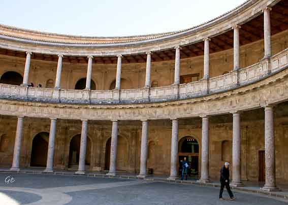 Spania_Granada_Alhambra_Palacio-de-Carlos-V
